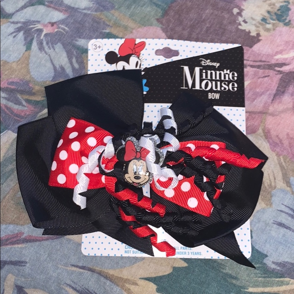 Minnie Mouse bow